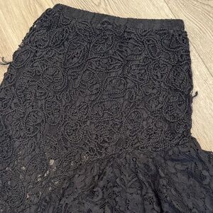 Zara Black Textured A-Line Skirt